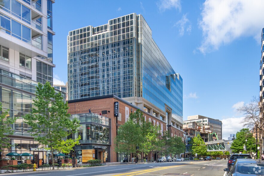 More Photos Of 4238 Wilson Blvd, Arlington Unknown For Lease