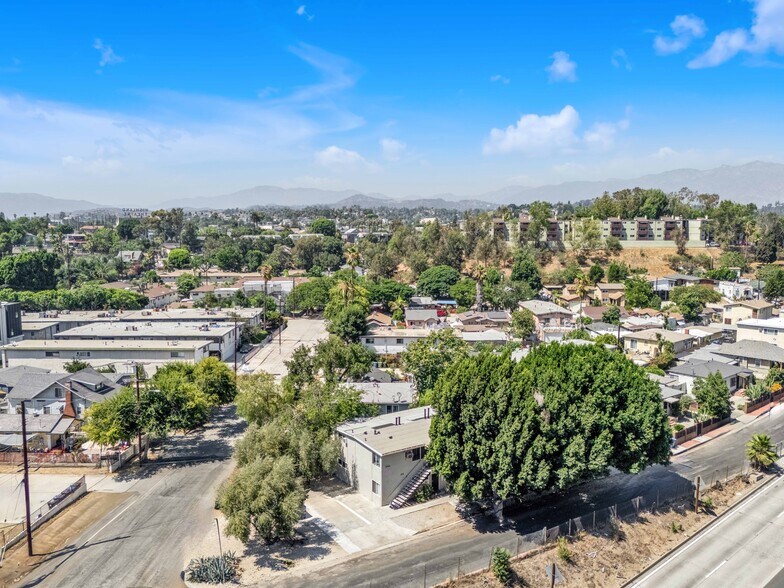 More Photos Of 5745 Arroyo Dr, Los Angeles Apartments For Sale