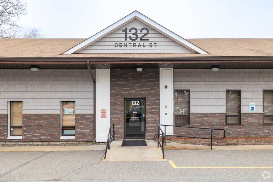 More Photos Of 132 Central St, Foxborough Medical For Sale