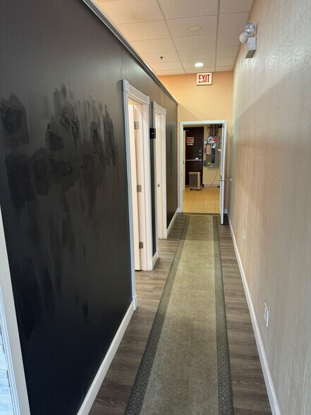 More Photos Of 3315 W 115th St, Merrionette Park General Retail For Lease