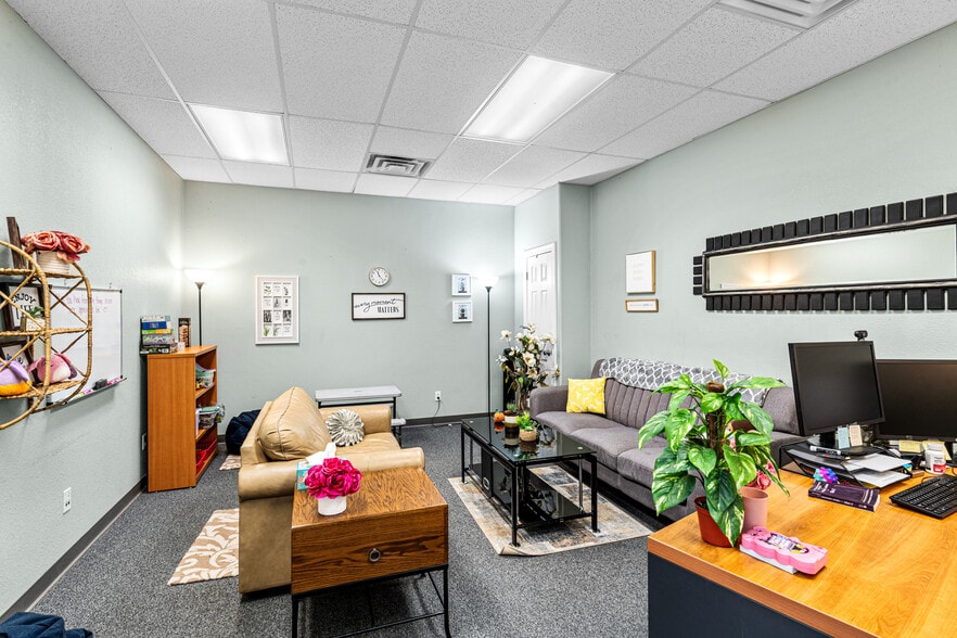 More Photos Of 4 Avis Ave, Pueblo Office For Lease