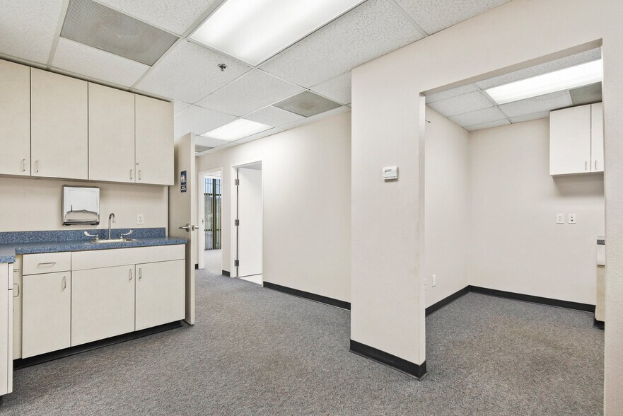 More Photos Of 256 Landis Ave, Chula Vista Medical For Lease