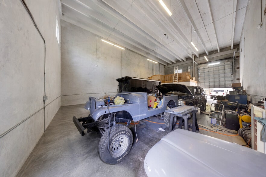 More Photos Of 1091 NW 31st Ave, Pompano Beach Warehouse For Lease