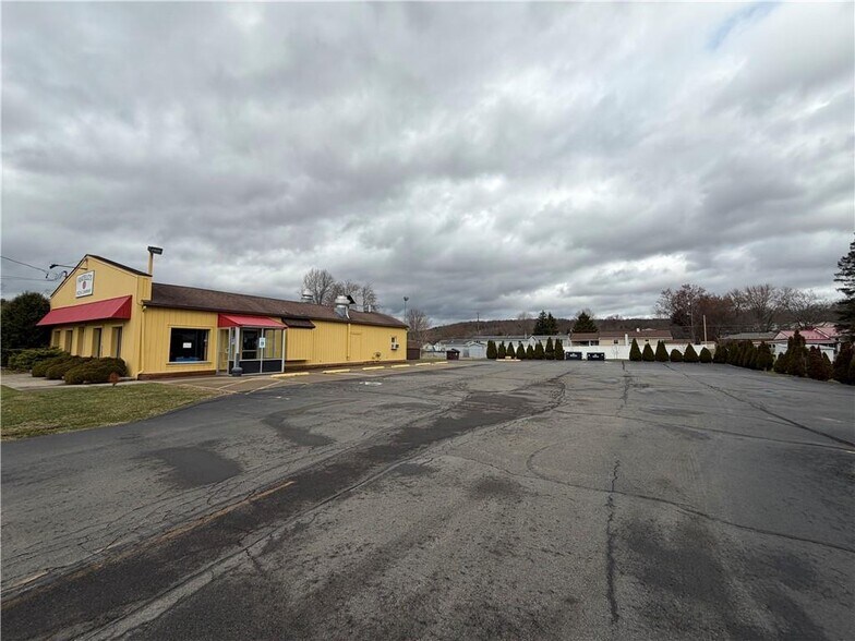 More Photos Of 455 Old Ithaca Rd, Horseheads Restaurant For Sale