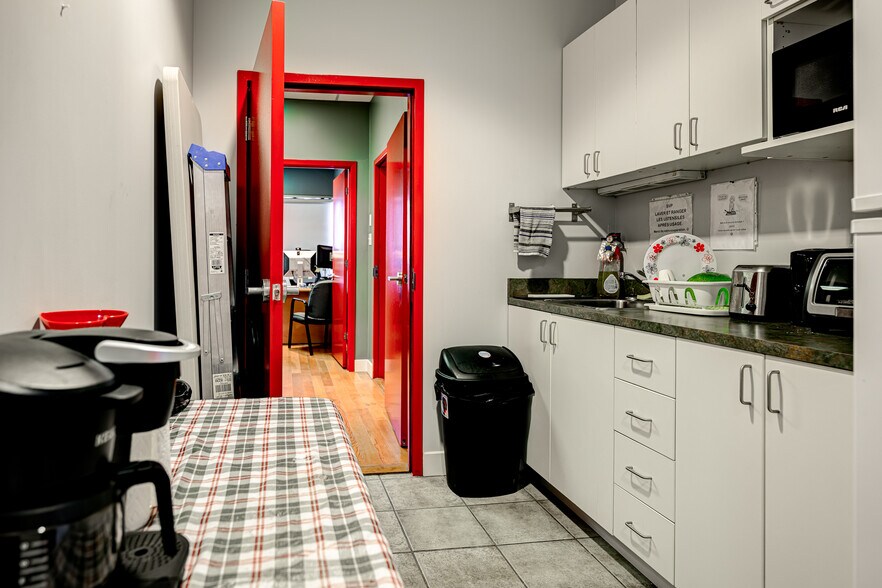 More Photos Of 1449-1463 Rue Du Collège, Montréal Apartments For Lease
