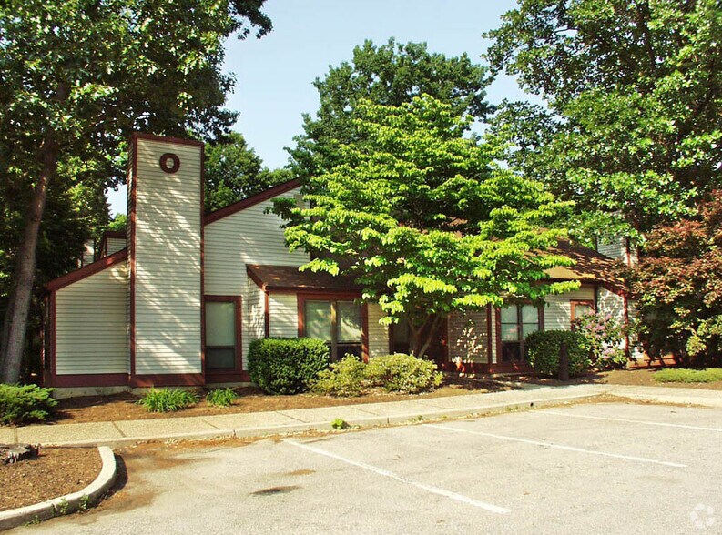 More Photos Of 1930 Marlton Pike E, Cherry Hill Office Residential For Lease