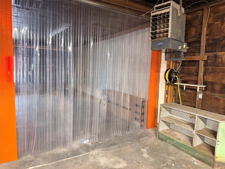 More Photos Of 1309 Conrad Hilton Blvd, Cisco Auto Repair For Sale