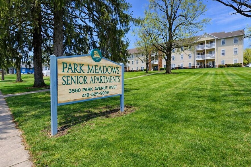 Primary Photo Of 3560 Park Ave W, Ontario Apartments For Sale