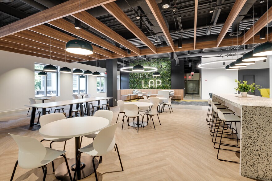 More Photos Of 455 Duke Dr, Franklin Office For Lease