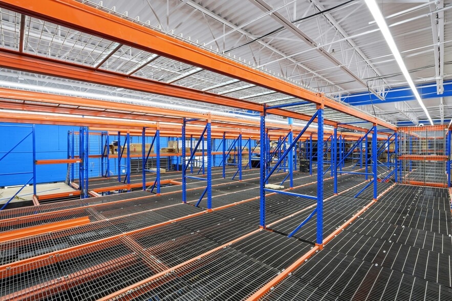 More Photos Of 610 Ryan Ave, Westville Warehouse For Lease