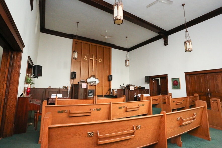 More Photos Of 1205 Elm St, Youngstown Religious Facility For Sale