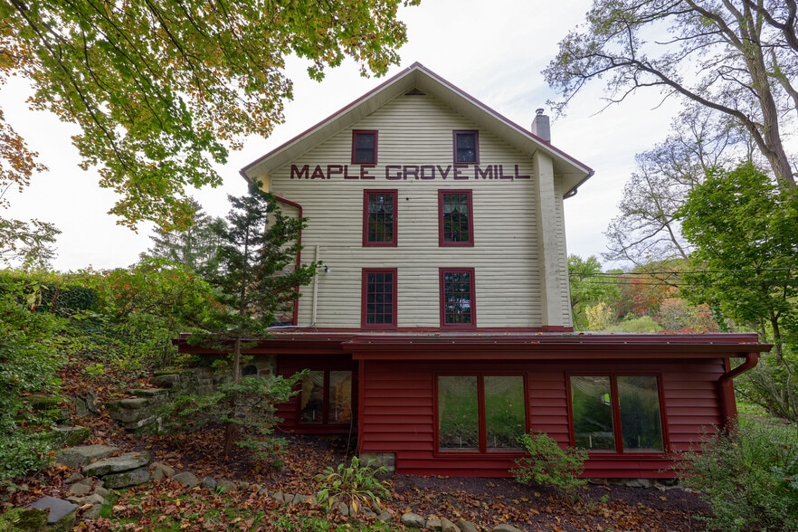 More Photos Of 9043 Mountain Rd, Alburtis Office Residential For Sale