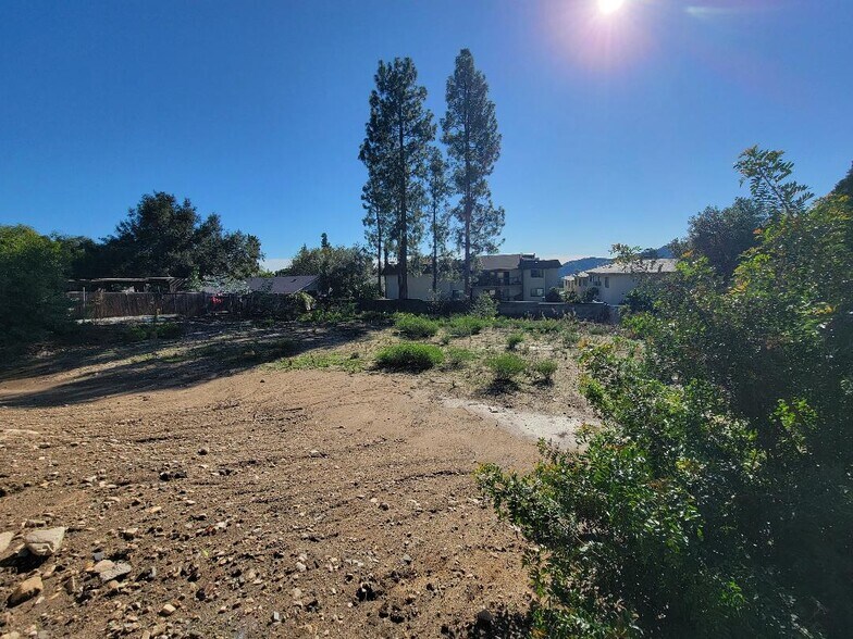 More Photos Of 2442 Cross st, La Crescenta Land For Sale