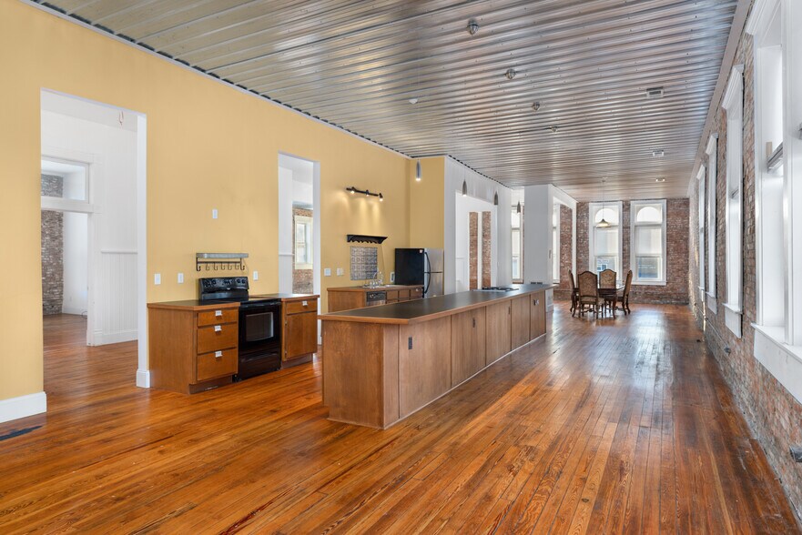More Photos Of 107-109 W Pleasant Ave, Covington Loft Creative Space For Sale
