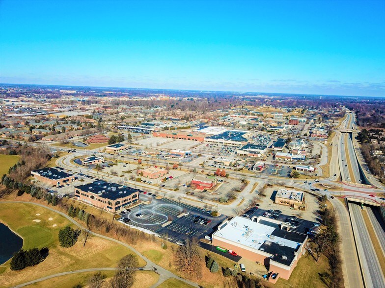 More Photos Of 2325 Pointe Pky, Carmel Medical For Lease