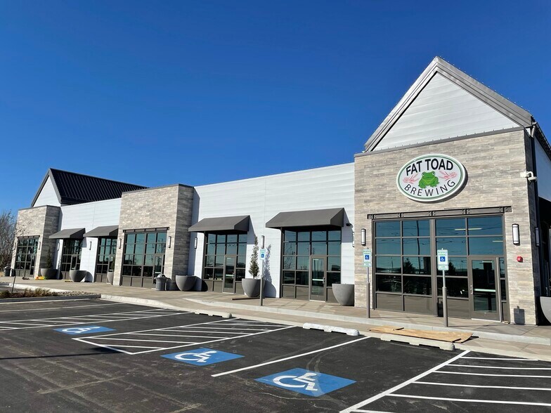 More Photos Of 3822 W 530, Pryor Storefront Retail Office For Lease