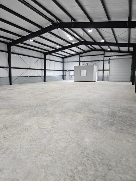 More Photos Of 25 Marigold Ln, Ringgold Warehouse For Lease