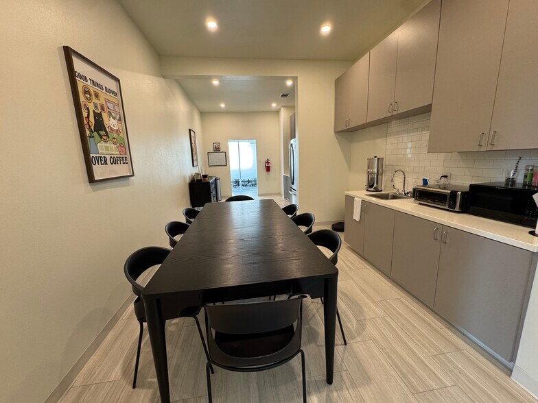 More Photos Of 10103 Louetta Rd, Houston Medical For Sale