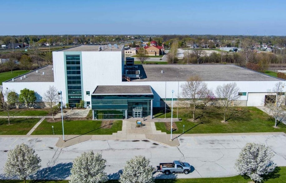 Primary Photo Of 3000 Starway Av, Windsor Distribution For Lease