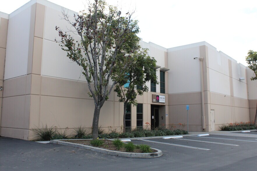 More Photos Of 7133 Telegraph Rd, Montebello Warehouse For Lease