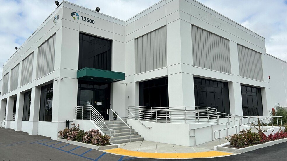 More Photos Of 12115 Burke St, Santa Fe Springs Unknown For Lease