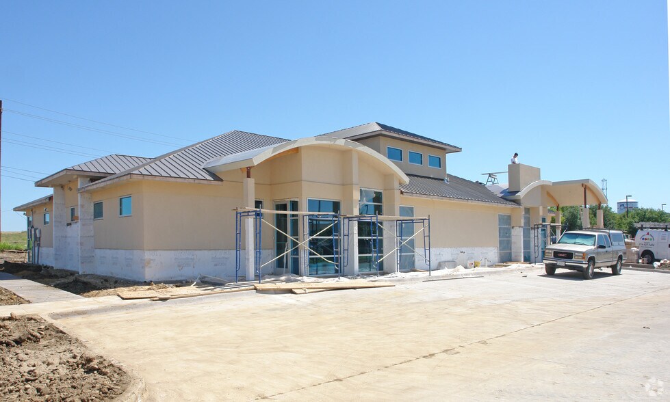 More Photos Of 2601 Scripture St, Denton Medical For Lease