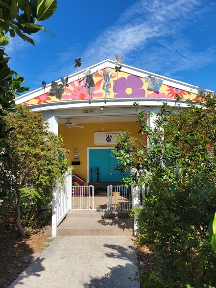 More Photos Of 2624 54th St S, Gulfport Specialty For Sale