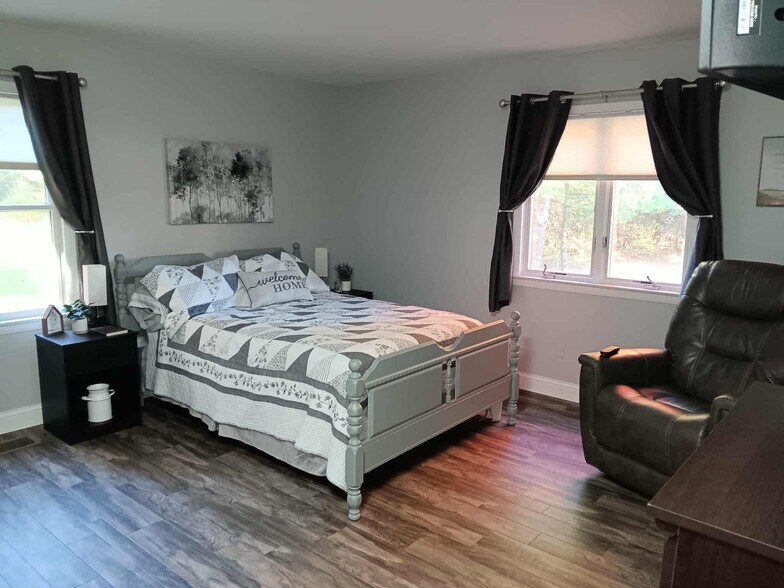 More Photos Of 3771 Colwood Rd, Caro Assisted Living For Sale