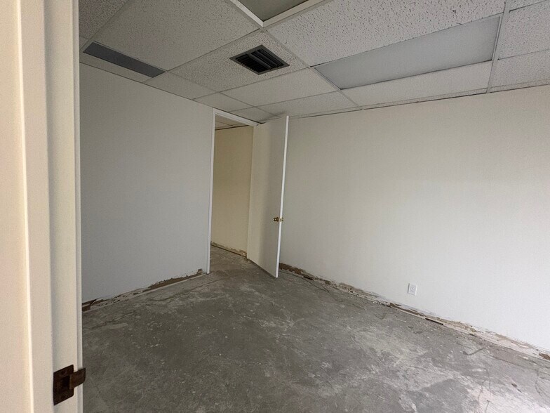 More Photos Of 17871 Santiago Blvd, Orange Medical For Lease