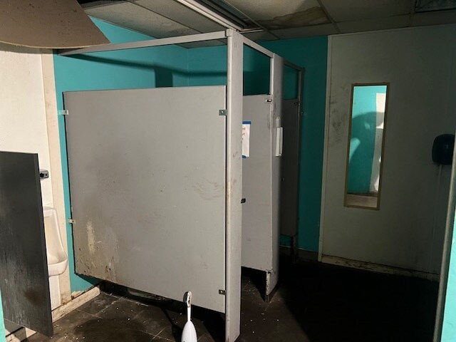 More Photos Of 836 Broadway Ave, Cleveland Manufacturing For Sale