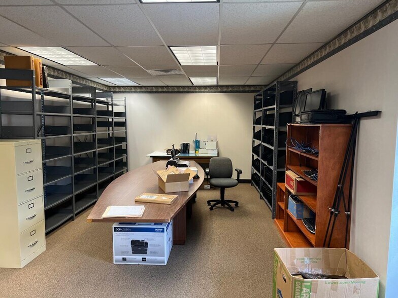 More Photos Of 1 Insurance Way, Ona Office For Lease