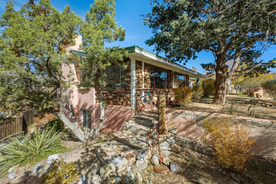 More Photos Of 24 Matisse Rd NE, Albuquerque Apartments For Sale