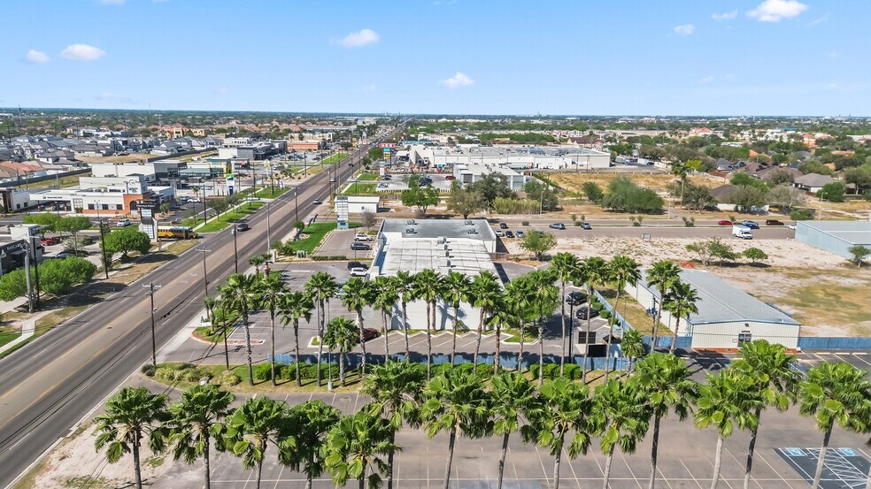 More Photos Of 2104 S McColl Rd, Edinburg Storefront For Sale