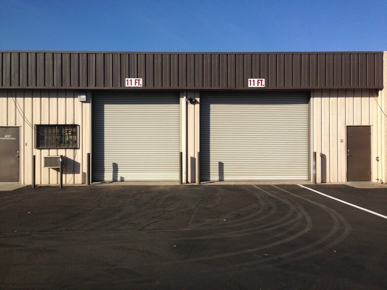 More Photos Of 1330 N Hulbert Ave, Fresno Warehouse For Lease