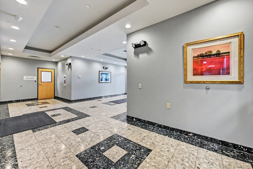 More Photos Of 72 Glenmaura National Blvd, Moosic Office For Lease