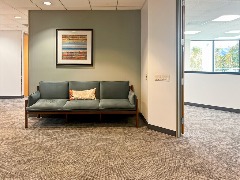 More Photos Of 30211 Avenida De Las Banderas, Rancho Santa Margarita Coworking Space