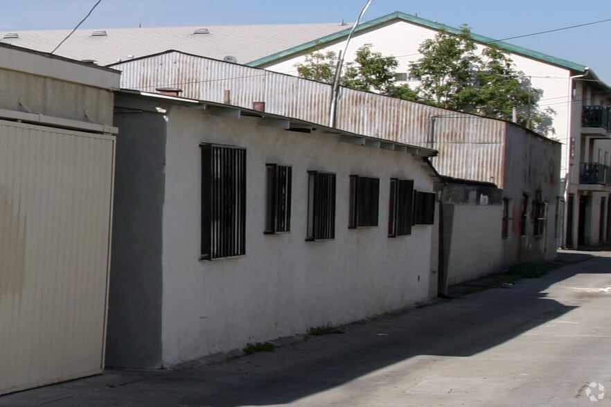 More Photos Of 1344 Temple Ave, Long Beach Service For Sale