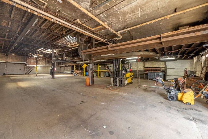 More Photos Of 4332 33rd St, Long Island City Industrial For Sale
