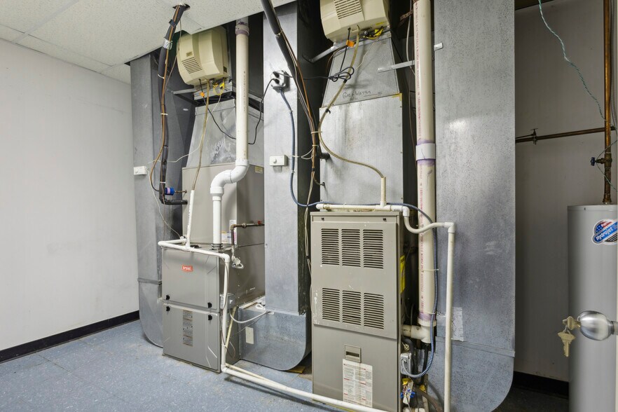 More Photos Of 1900 S Christopher Columbus Blvd, Philadelphia Freestanding For Sale