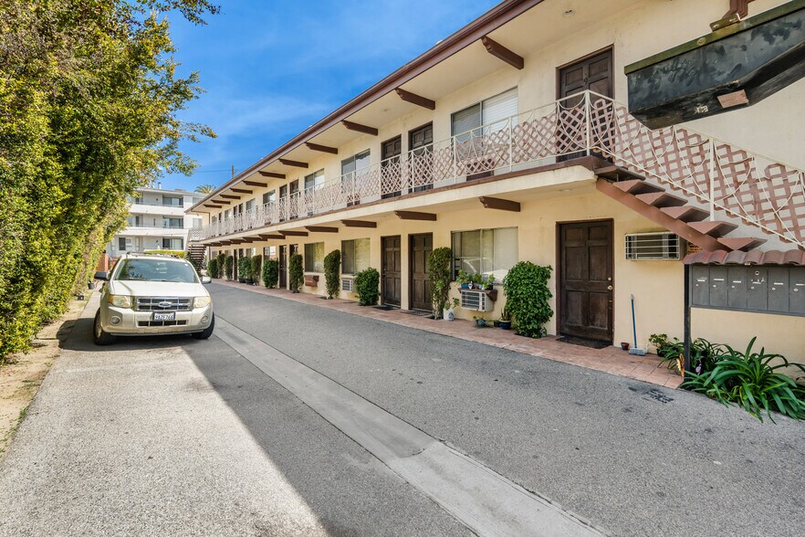 More Photos Of 4436 Woodman Ave, Sherman Oaks Apartments For Sale