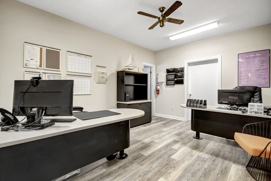 More Photos Of 4951 Jenkins Ave, North Charleston Office For Sale