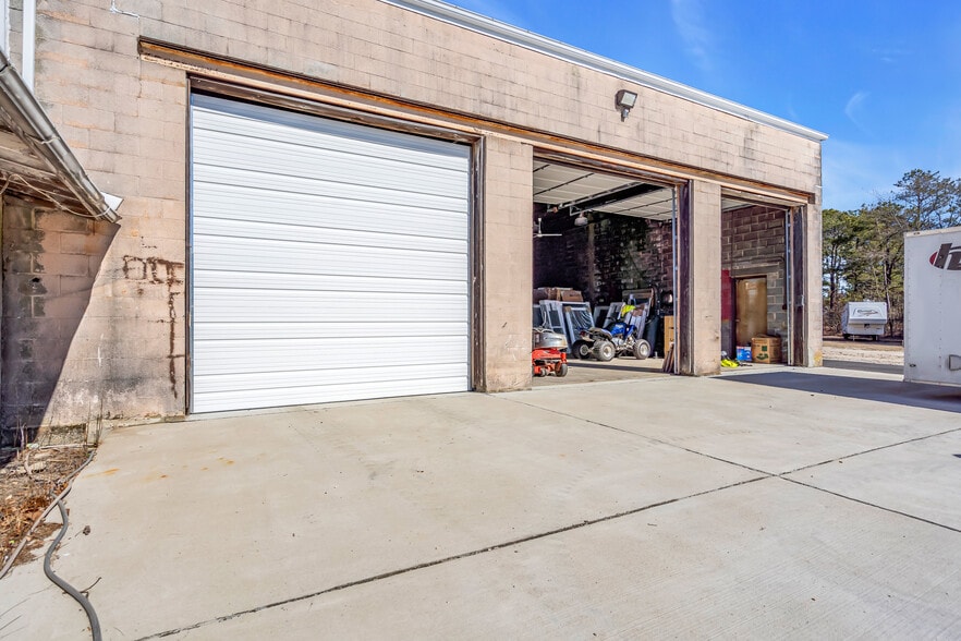 Primary Photo Of 55 Schoolhouse Rd, Whiting Warehouse For Lease