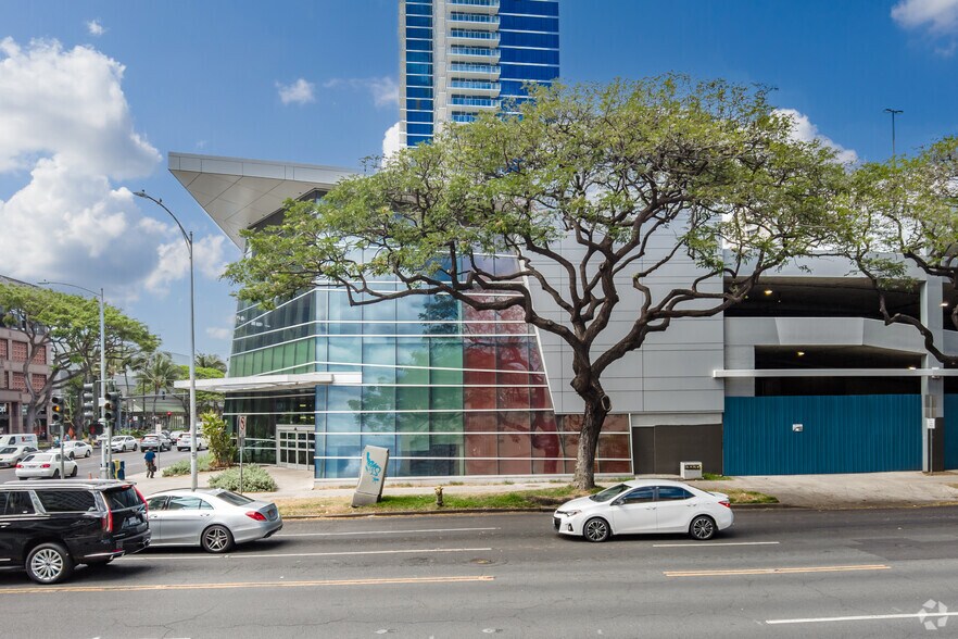 More Photos Of 1470-1488 Kapiolani Blvd, Honolulu Freestanding For Lease