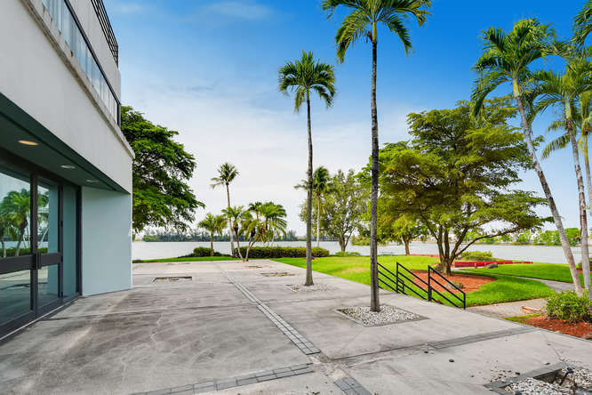 More Photos Of 1800 NW 89th Pl, Miami Refrigeration Cold Storage For Lease