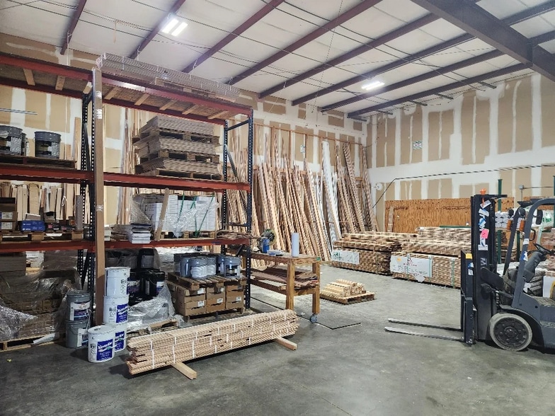 More Photos Of 3915 Stuart Andrew Blvd, Charlotte Light Distribution For Lease