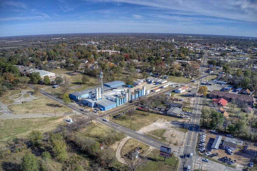 More Photos Of 845 Main St, Sulphur Springs Land For Sale