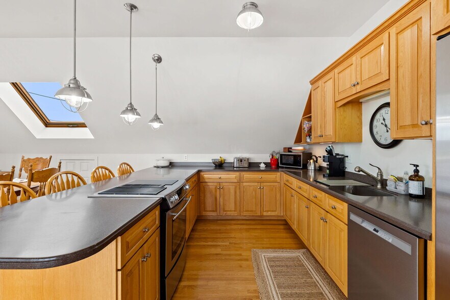 More Photos Of 112 Liberty St, Danvers Marina For Sale
