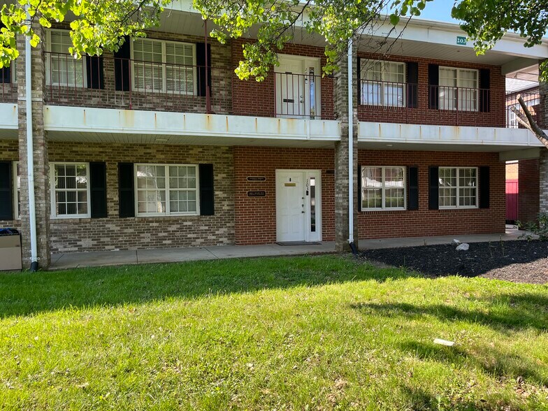 More Photos Of 14300 Gallant Fox Ln, Bowie Medical For Sale