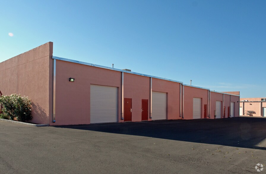 More Photos Of 11601 Pellicano Dr, El Paso Warehouse For Lease