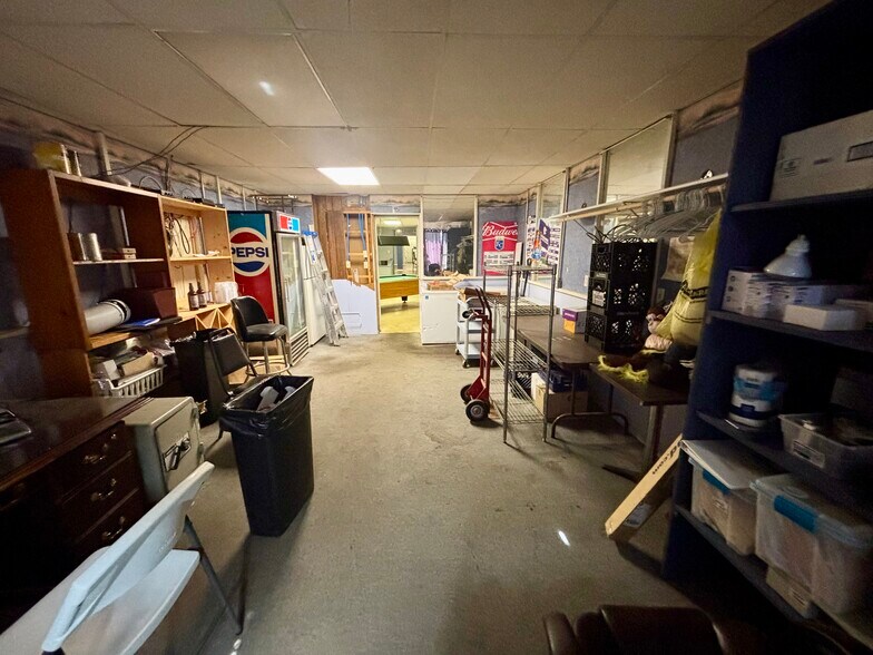 More Photos Of 106 E 4th St, Washington Restaurant For Sale